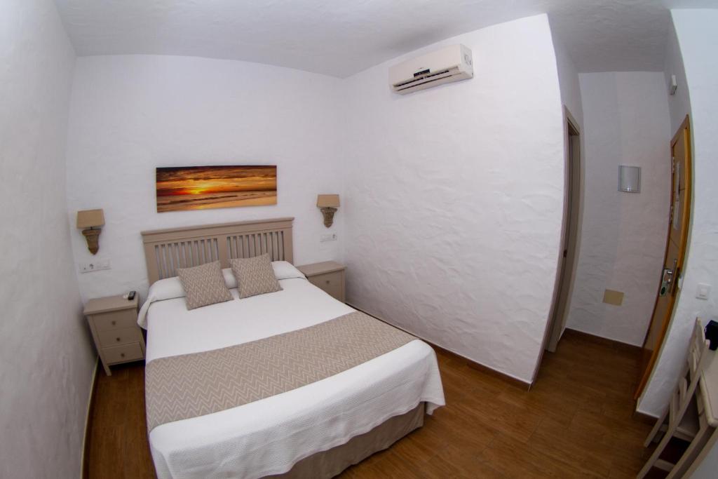 Hotel Almadraba photo 4