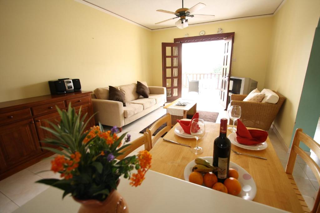 Maria Villa photo 2