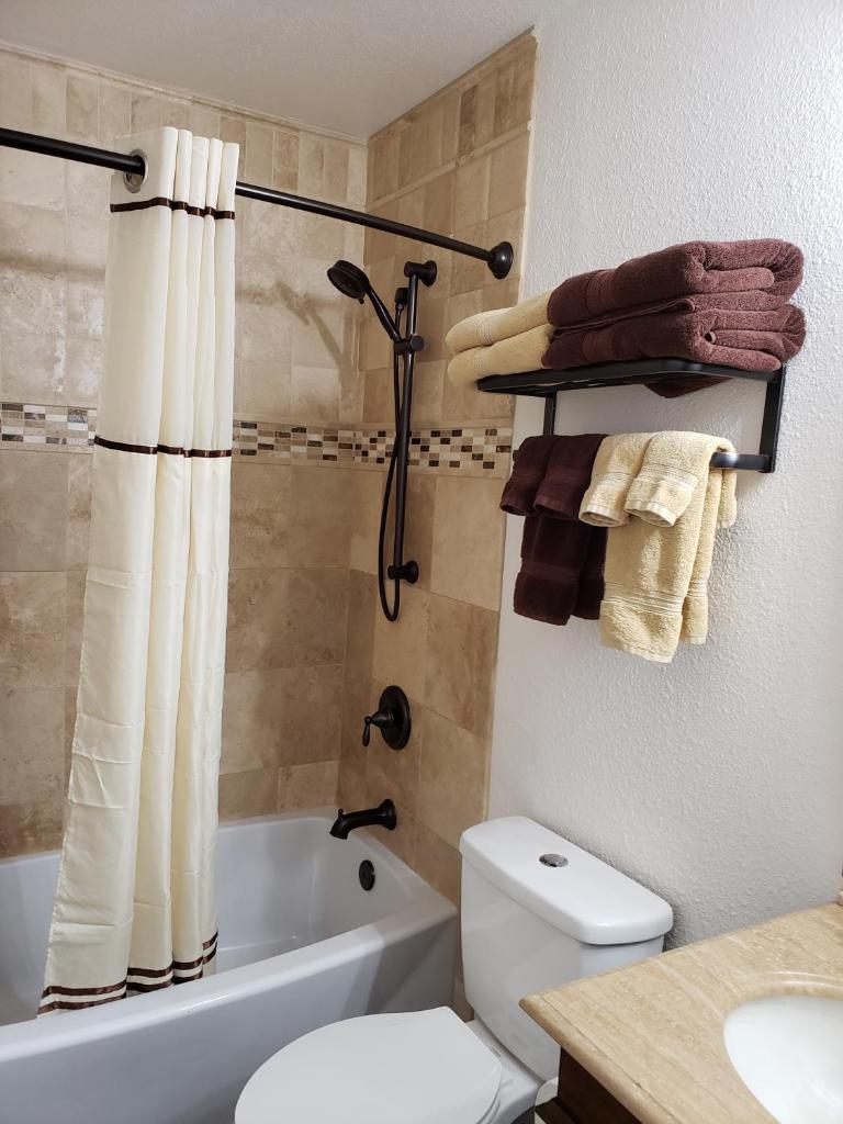 Yosemite Foothill Retreat - Private Guest Suite #2 photo 1
