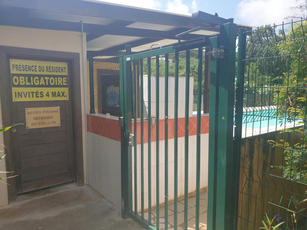 studio meublé Montjoly avec accès piscine photo 1