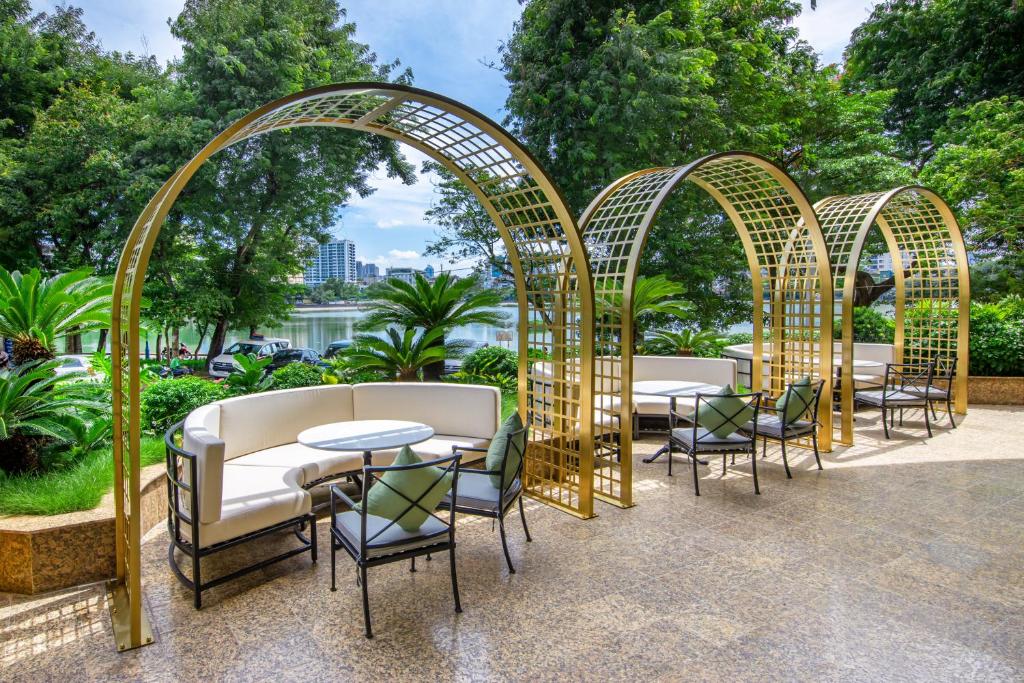 Dolce by Wyndham Hanoi Golden Lake