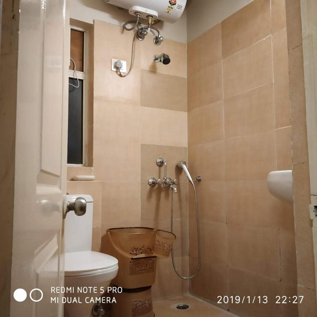 Entire Suites/Studio near IT hub/Expressway/Metro photo 4