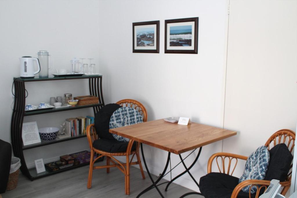 Beach Break B&B - Solar Powered photo 3