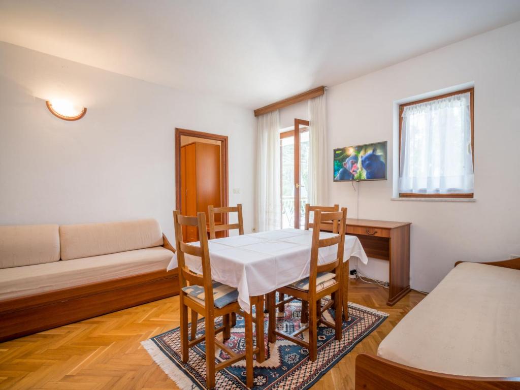 Apartment Fuma-2 by Interhome photo 2