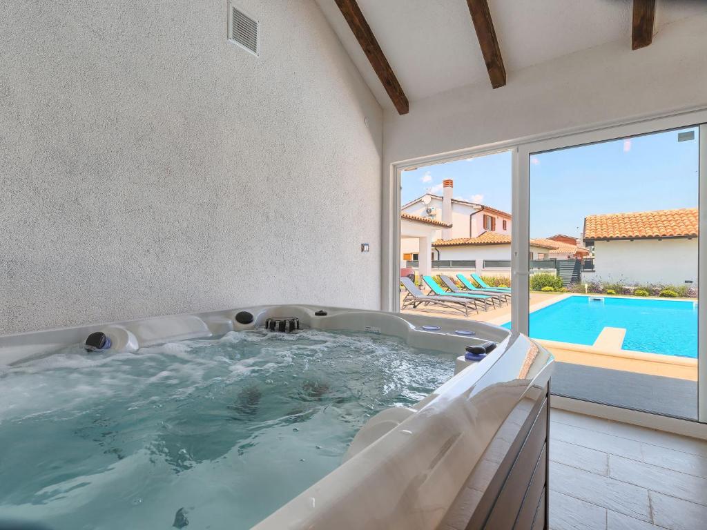 Villa Alba Bianca by Interhome photo 4