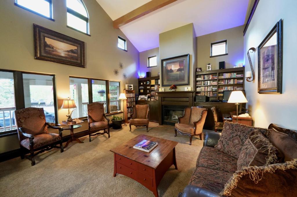 Frisco Inn on Galena photo 1