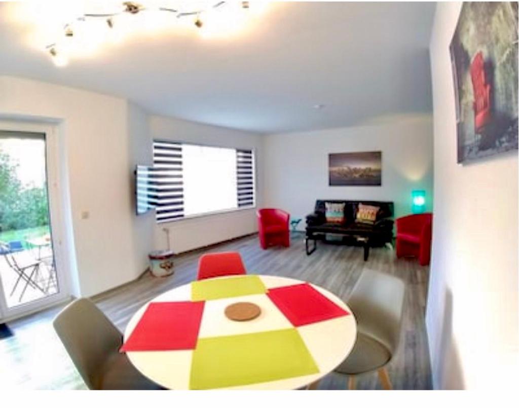 EXKLUSIVE Ferienwohnung mit Terasse und Garten in Einbeck, Zentrum! NEU!! photo 1