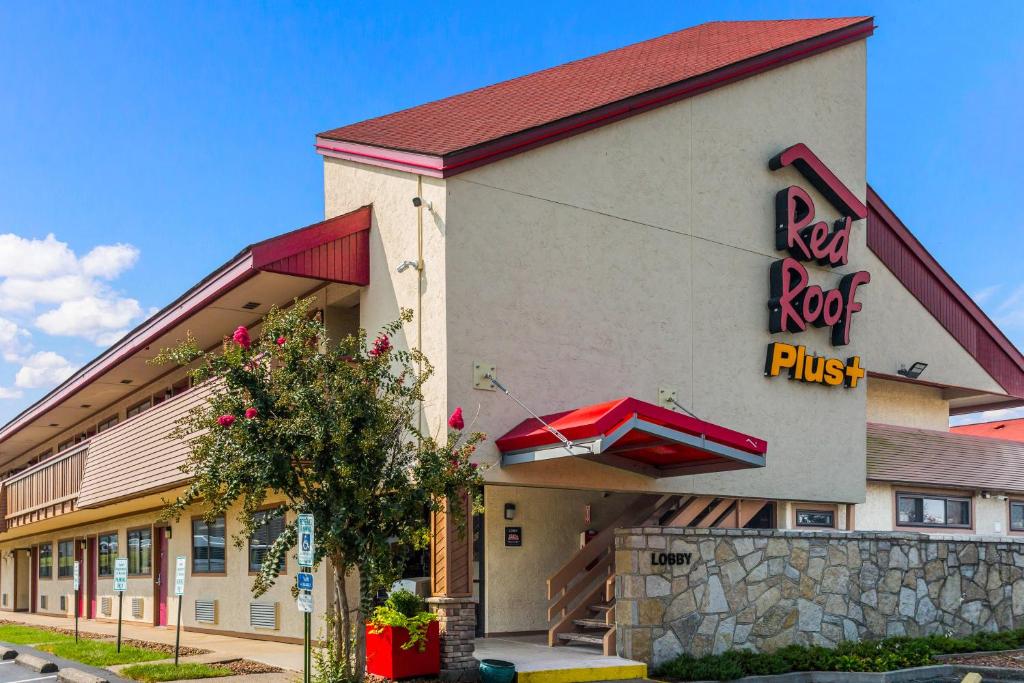 Red Roof Inn PLUS+ Nashville North - Goodlettsville image