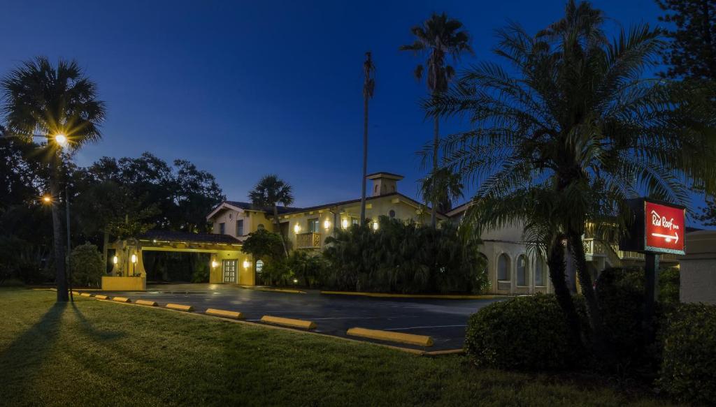 Red Roof Inn Tampa Bay - St. Petersburg photo 3