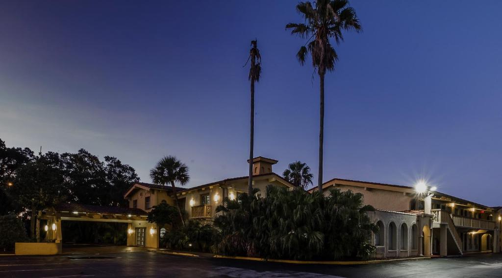 Red Roof Inn Tampa Bay - St. Petersburg photo 4