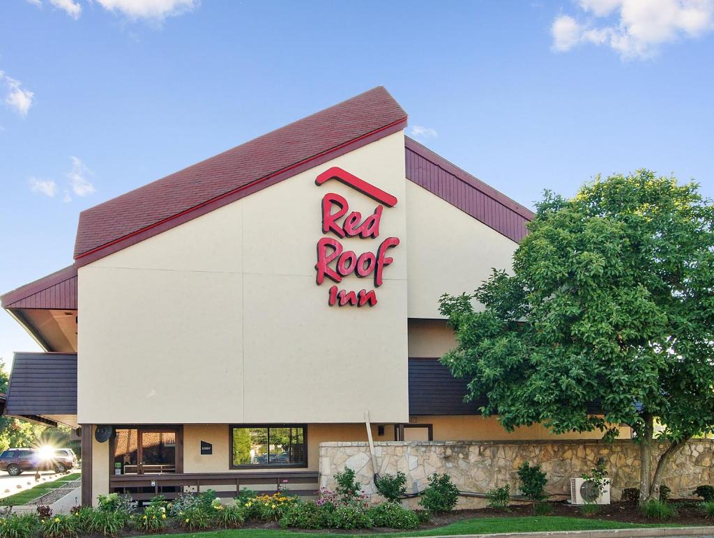 Red Roof Inn Canton image