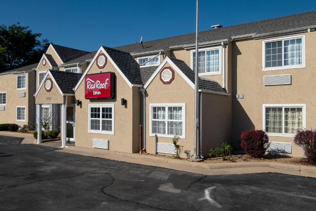 Red Roof Inn Springfield, MO image