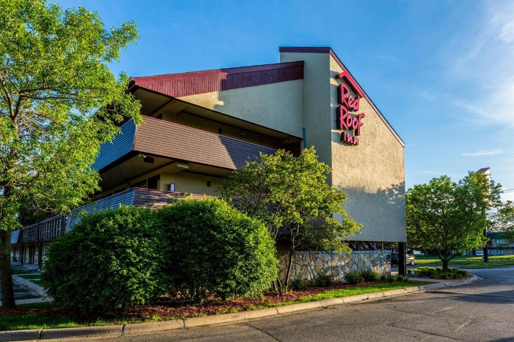 Red Roof Inn Minneapolis Plymouth photo 1