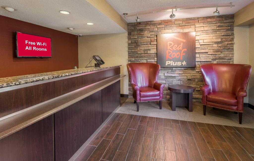 Red Roof Inn PLUS+ Columbus - Dublin photo 2