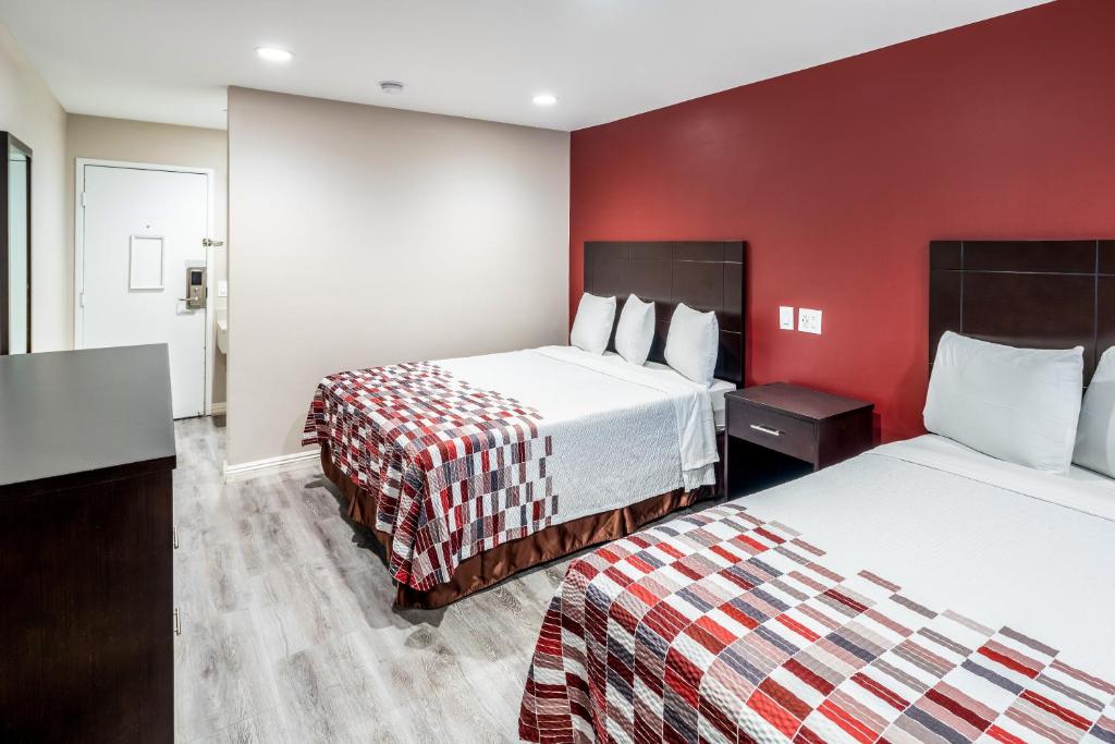Red Roof Inn St George, UT - Convention Center image