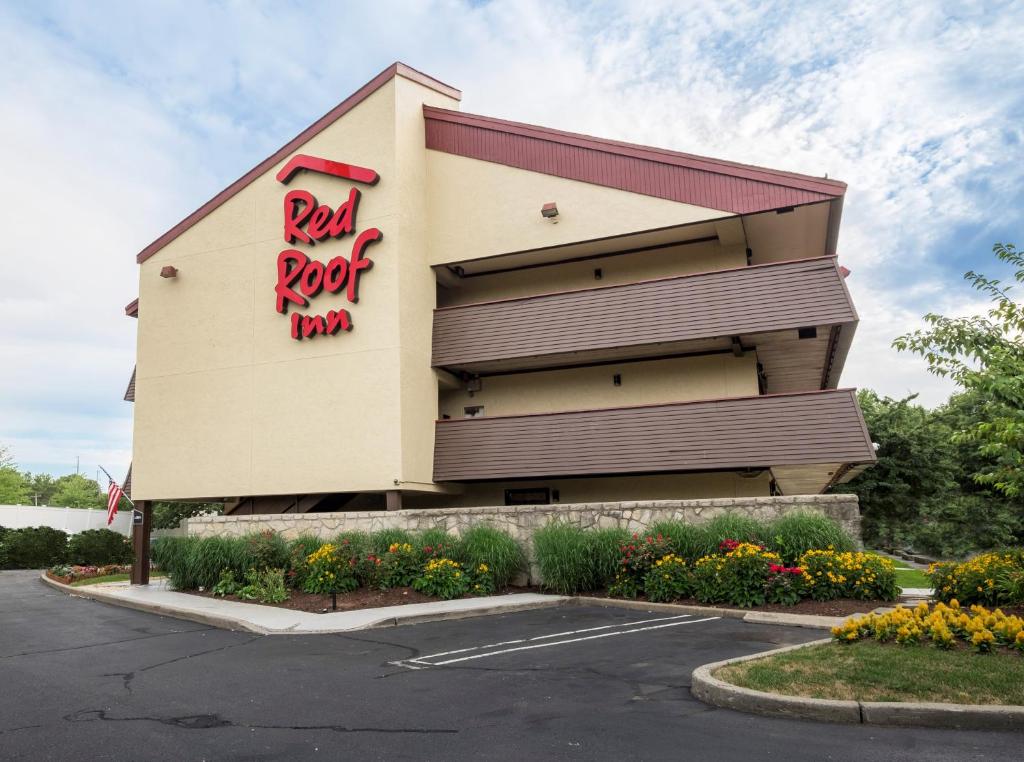 Red Roof Inn Milford - New Haven image