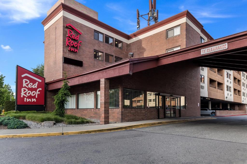 Red Roof Inn Seattle Airport - SEATAC image