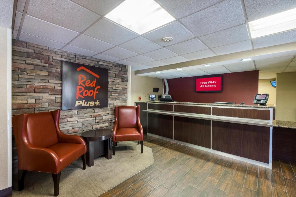 Red Roof Inn PLUS+ Boston - Woburn/ Burlington photo 3