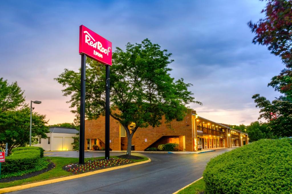 Red Roof Inn Edgewood image