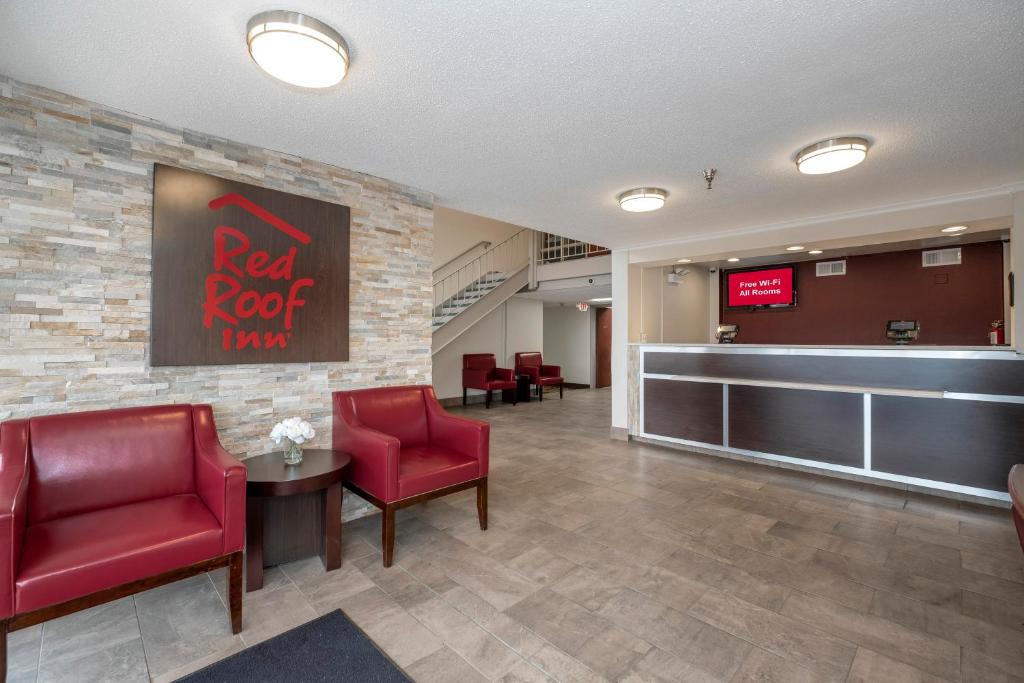 Red Roof Inn Leesburg photo 4
