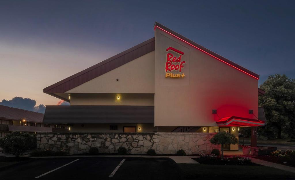 Red Roof Inn PLUS + Boston - Framingham photo 2