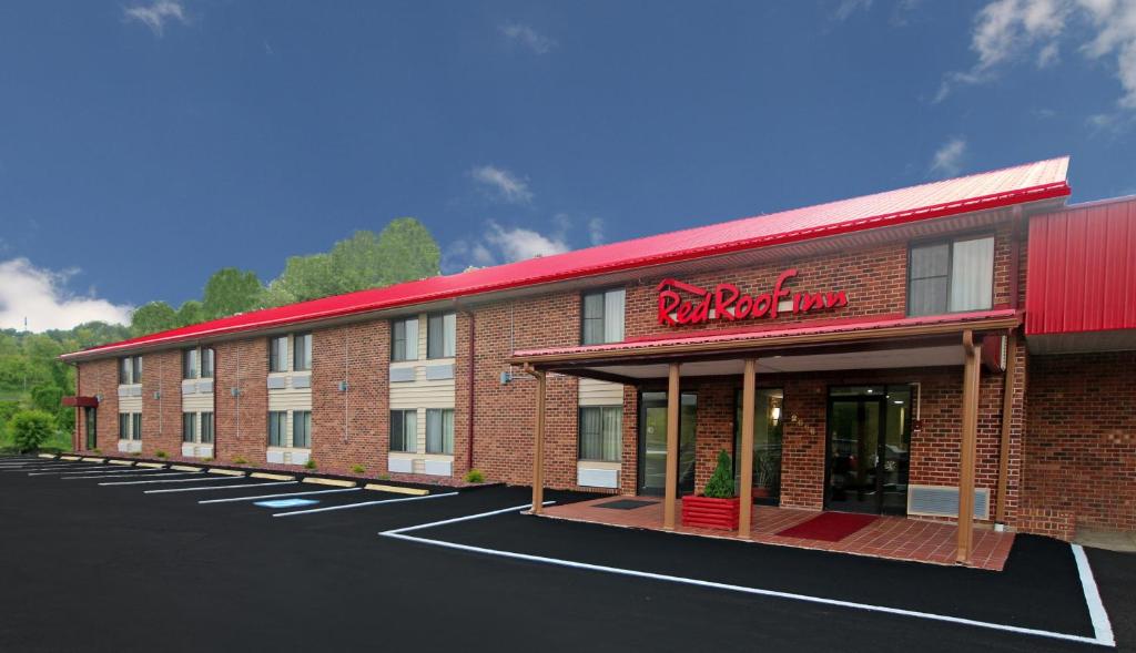 Red Roof Inn Hillsville image