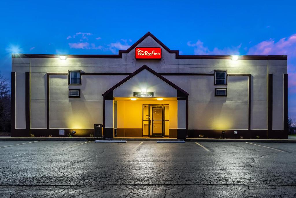 Red Roof Inn Scottsburg photo 3