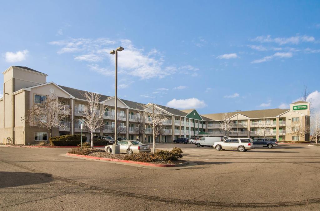HomeTowne Studios By Red Roof Denver - Airport/ Aurora image