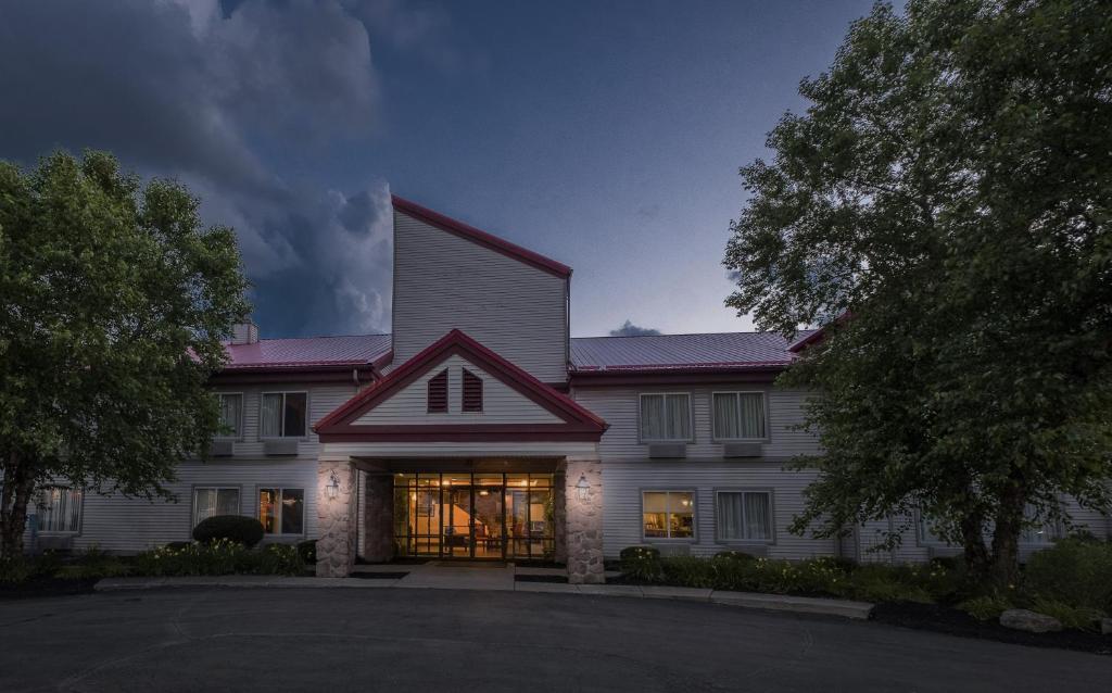 Red Roof Inn Columbus - Hebron photo 1