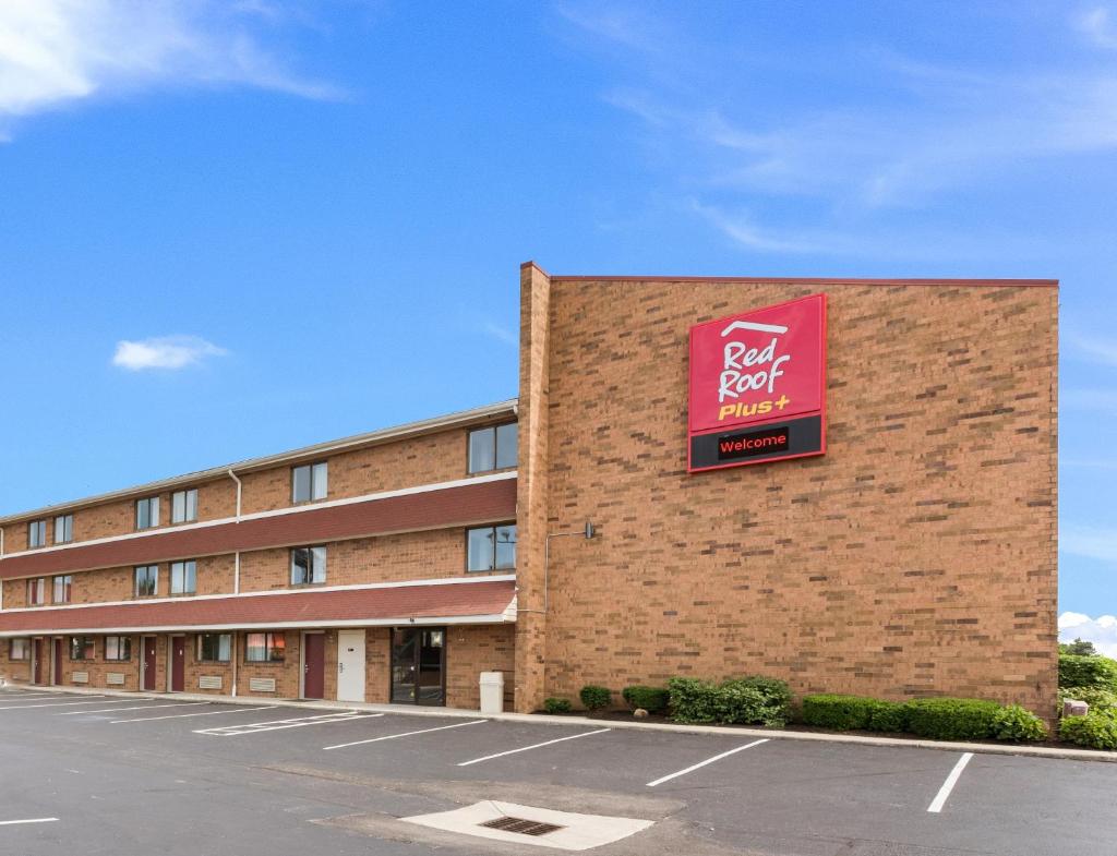 Red Roof Inn PLUS+ Columbus - Worthington image