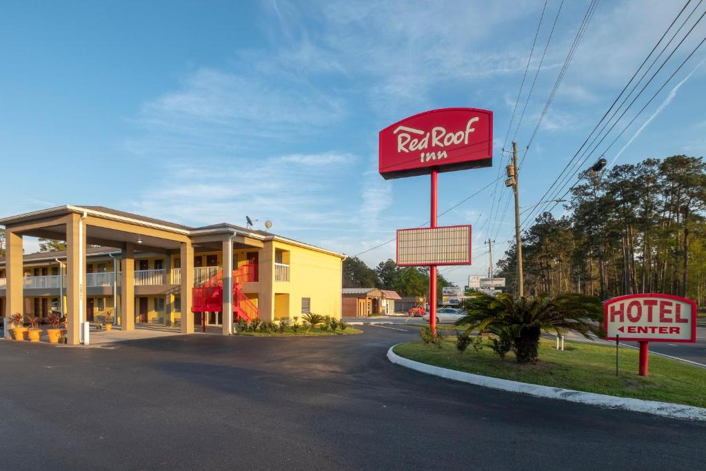 Red Roof Inn Valdosta - University photo 2