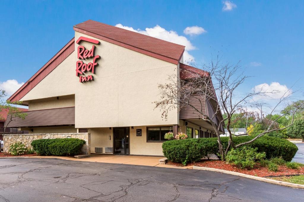 Red Roof Inn Detroit - Plymouth/ Canton image