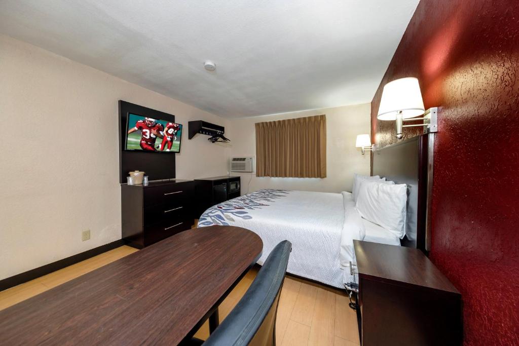 Red Roof Inn Jacksonville - Cruise Port photo 1