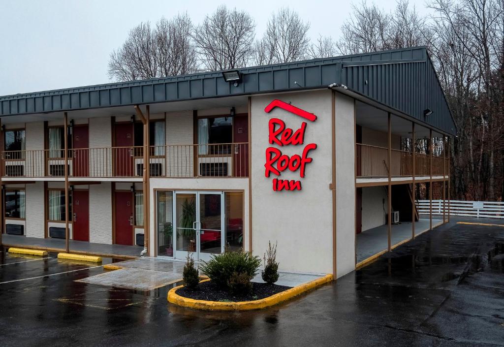 Red Roof Inn Fredericksburg North image