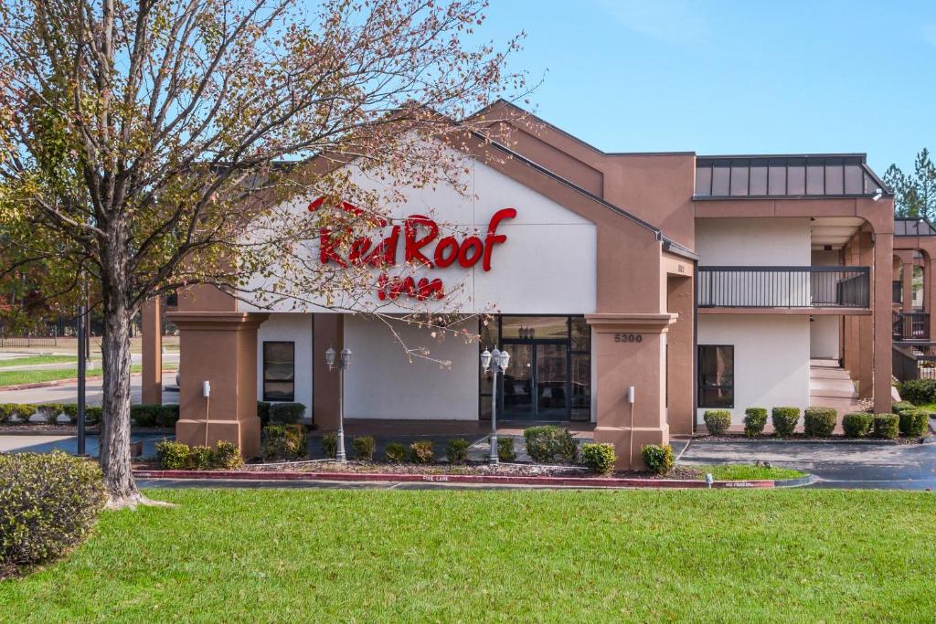Red Roof Inn Texarkana image
