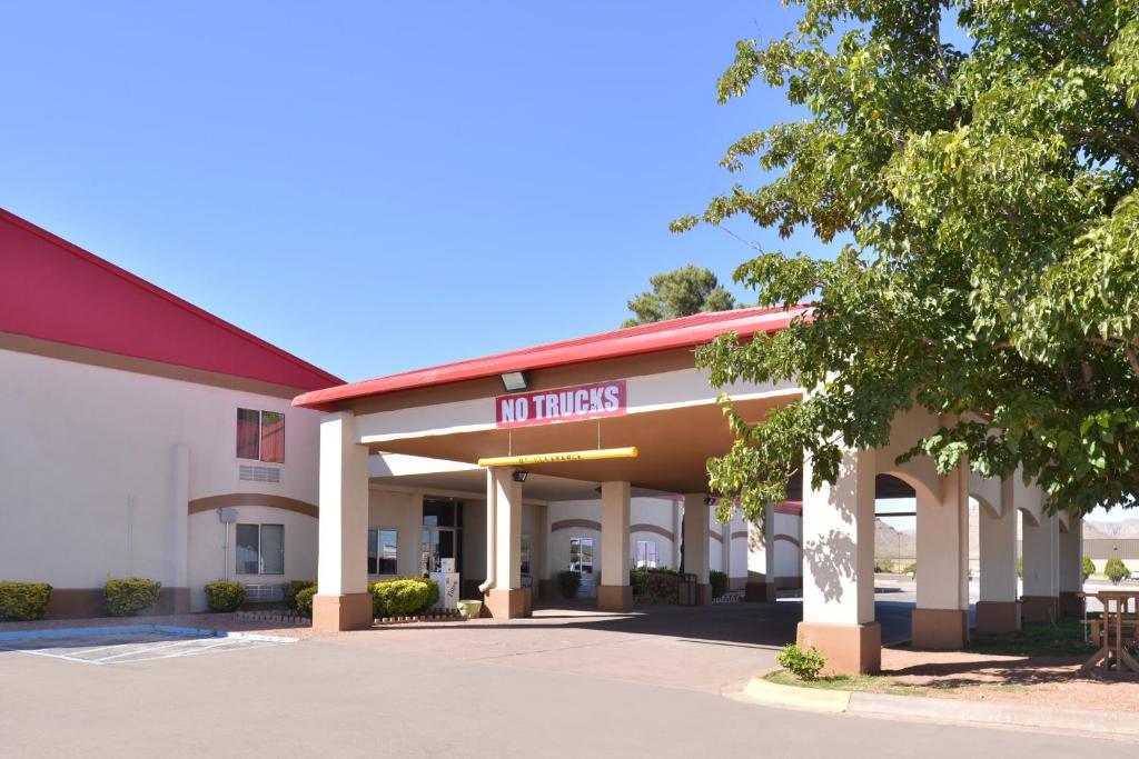 Red Roof Inn Van Horn photo 1
