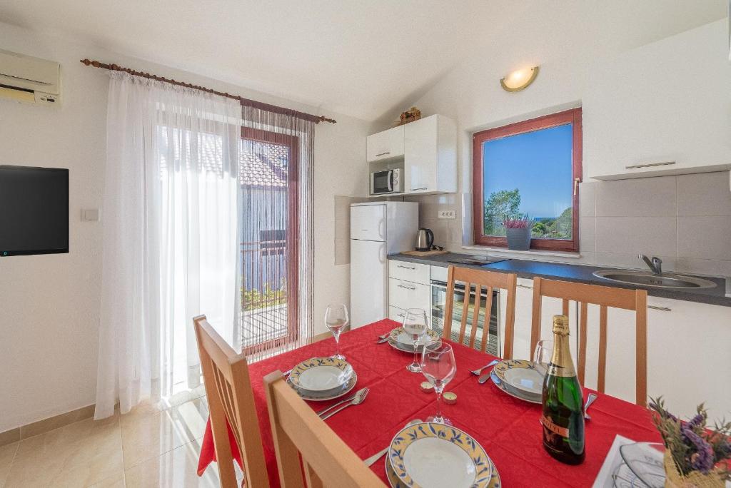 Apartments Pleadin photo 3
