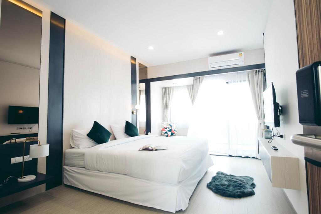Qlosest Hotel Room Type - Standard Studio Double