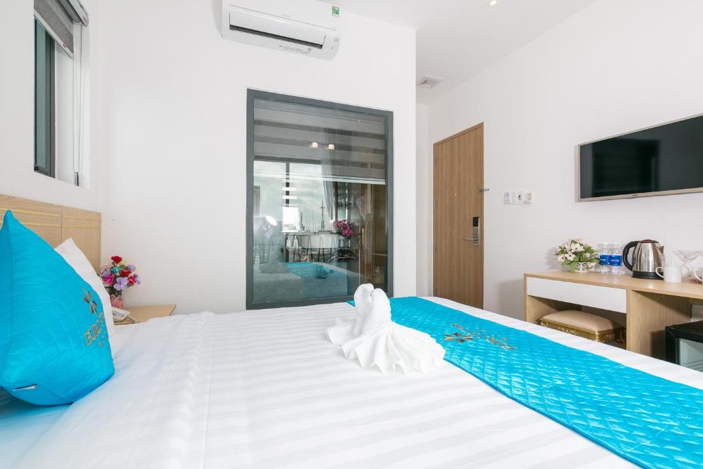 Двухместный (Двухместный номер Делюкс с 1 кроватью и балконом), Euro Star Riverside Hotel