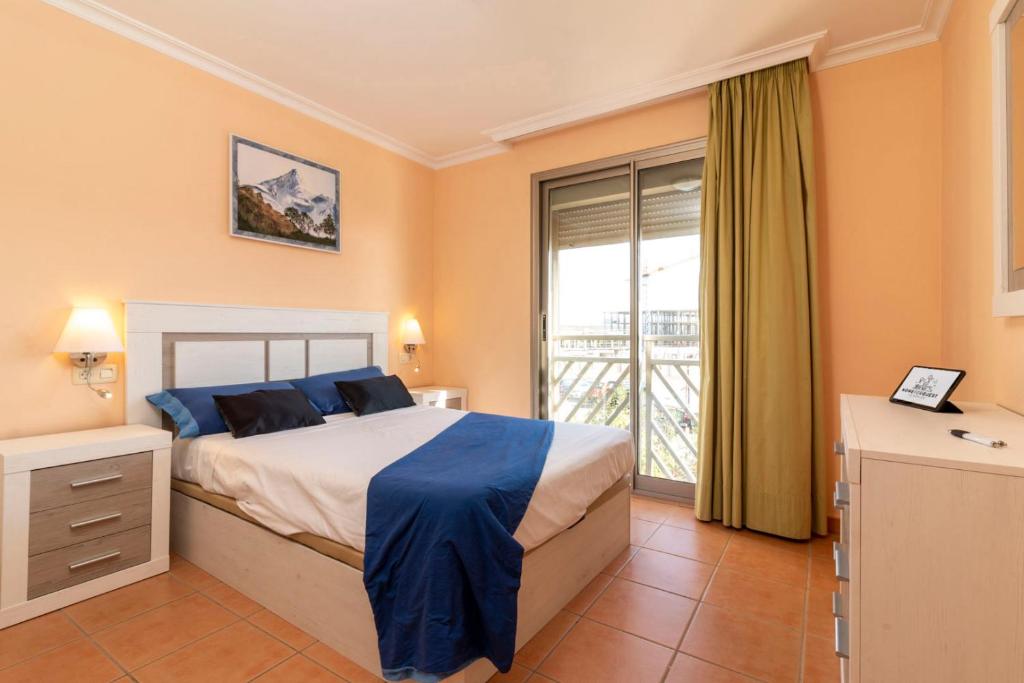 HomeForGuest Spacious and bright flat on the beach La Tejita photo 4