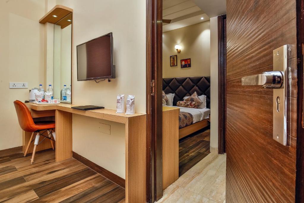 Семейный (Семейный смежный номер), Hotel Urban Galaxy