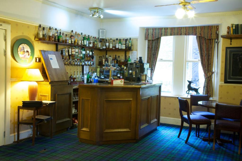 Loch Kinord Hotel photo 1