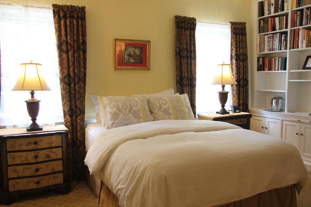 Двухместный (Luxury Room 302 Main Building), Morris House Hotel