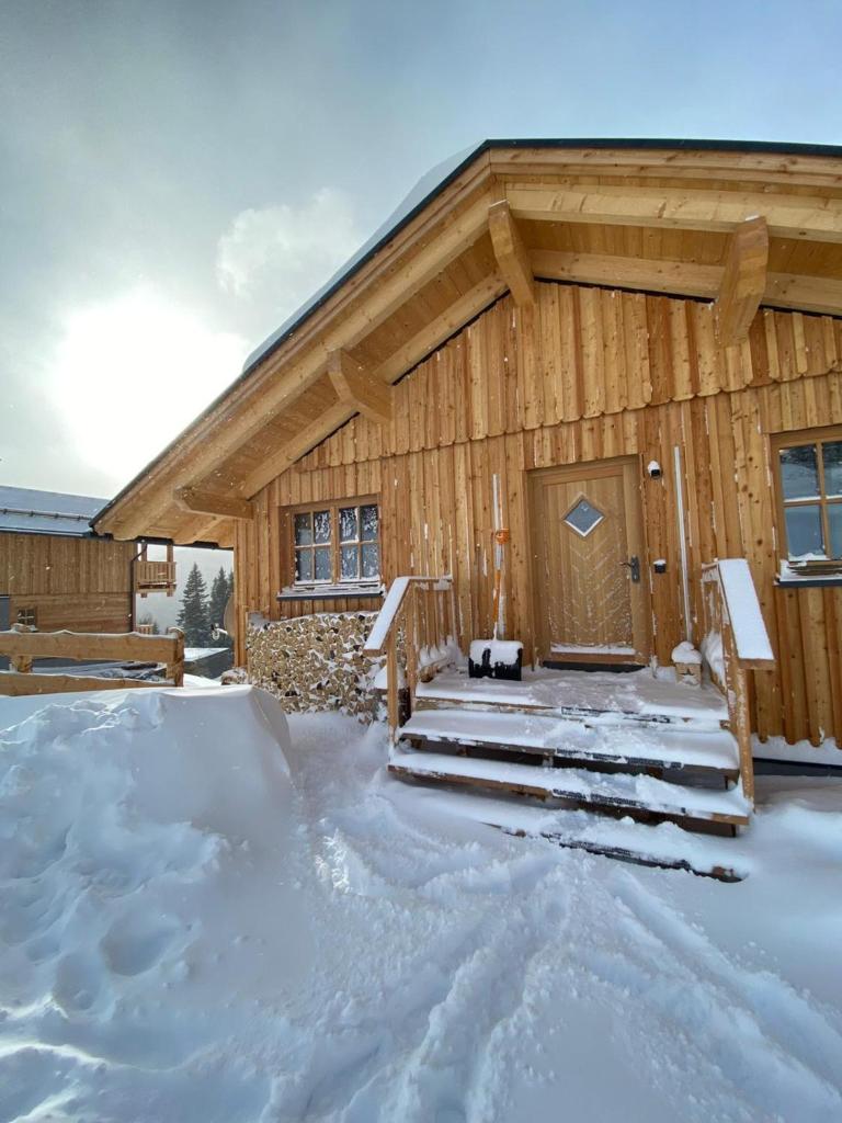 Almhütte photo 2
