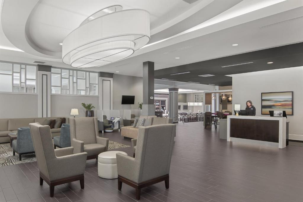 Crowne Plaza Greenville, an IHG Hotel photo 4