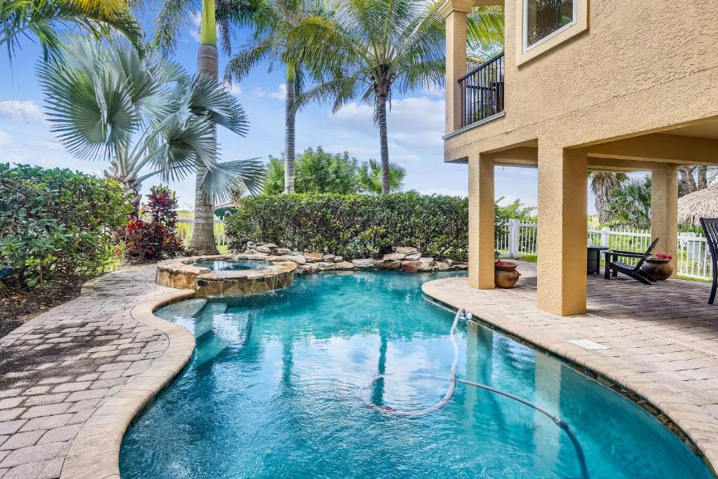 Hidden Treasure Beach House image