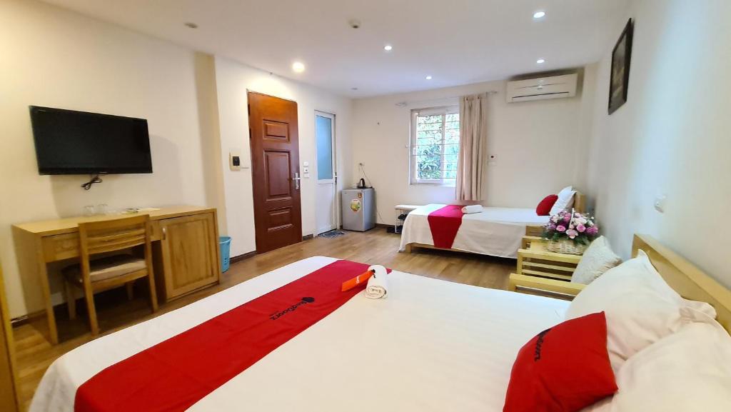 Трехместный (Трехместный номер), Reddoorz near Tran Duy Hung Street 3