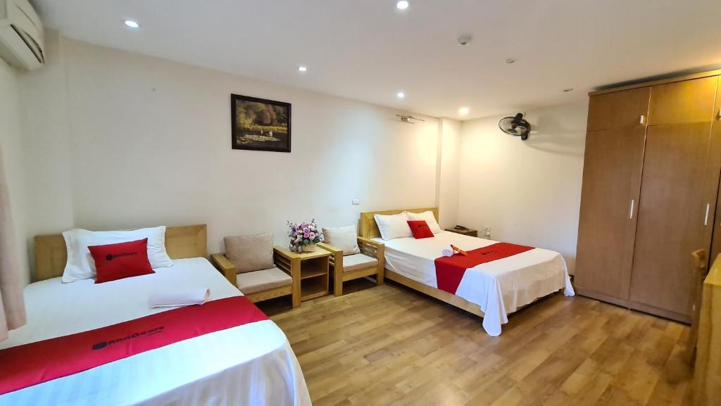 Трехместный (Трехместный номер), Reddoorz near Tran Duy Hung Street 3