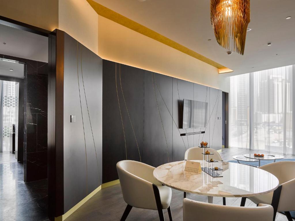 Сьюит (Люкс Passion с индивидуальной регистрацией заезда), Отель ME Dubai by Meliá