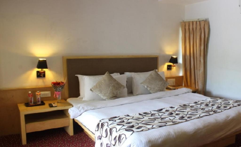 Top3 Lords Resort Bhavnagar photo 2